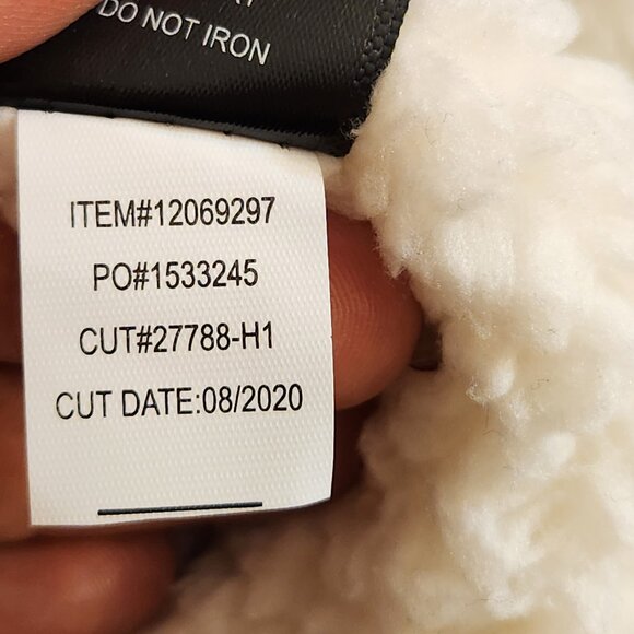 Torrid Size 3 v(22/24W) Faux Leather Sherpa Lined Moto Jacket NWT - Picture 14 of 14